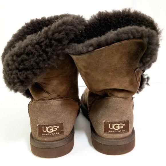 Ugg Button Bailey brown sheepskin suede boots 5 - Picture 7 of 12